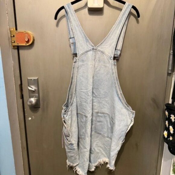Wild fable denim short distressed / frayed overalls - romper - Picture 12 of 16